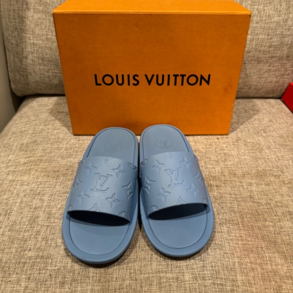 Louis Vuitton slides - Picture 2 of 3
